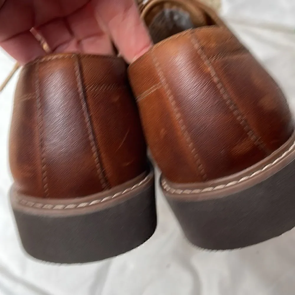 Hush Puppies Men’s Lace Up Brown Loafers. Size 10.5 Wide.